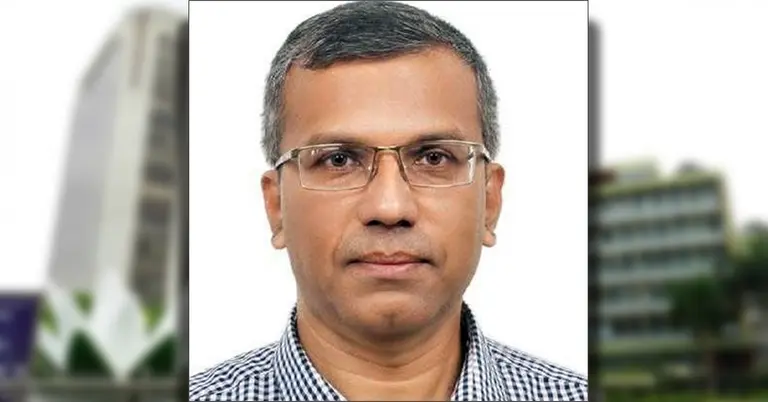 গভর্নর মোস্তাকুর রহমান